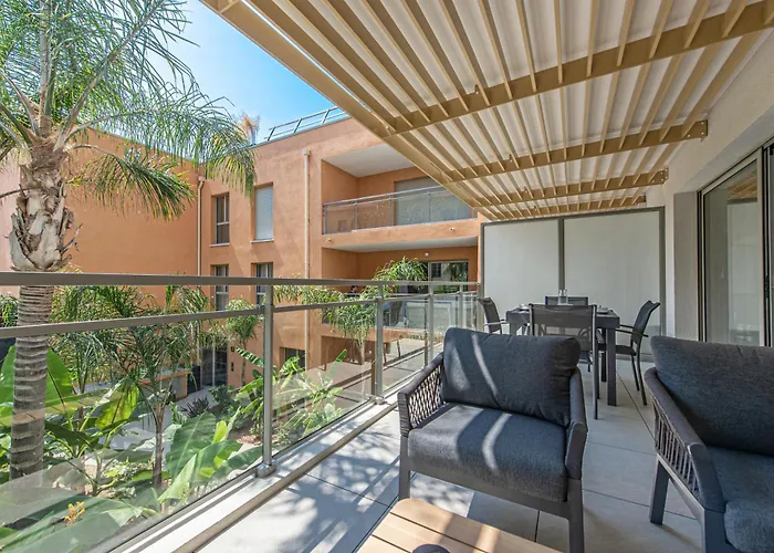 شقة Joli Deux Pieces - Terrasse - Parking - Eb *